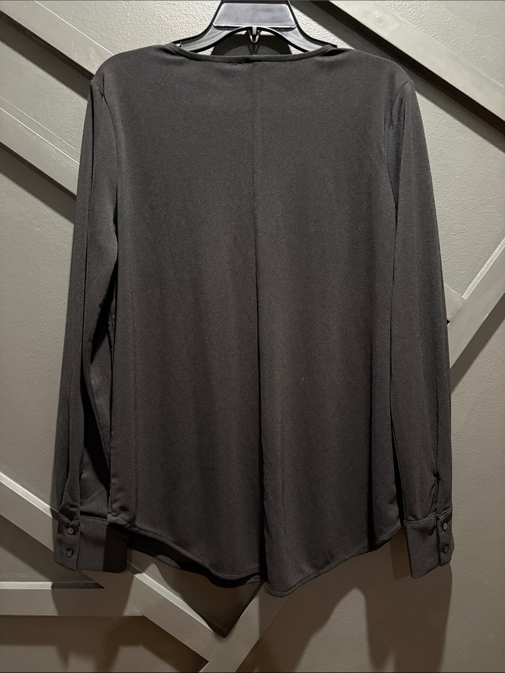 Ann Taylor Black Flowy V-Neck Long Sleeve Blouse - Picture 3 of 4